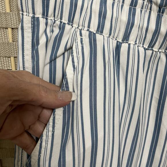 LOFT Emory Wide Leg Ankle Pants Size M Blue White Stripe Lyocell Drawstring NEW - Picture 5 of 11
